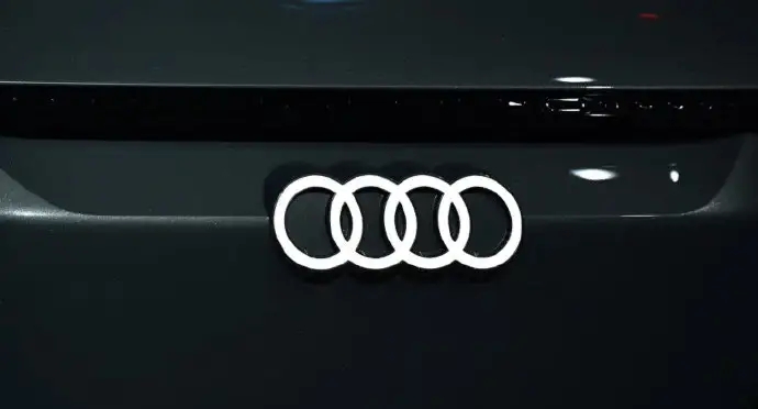  奧迪“翻車”劉德華“受傷”，折射出什么？